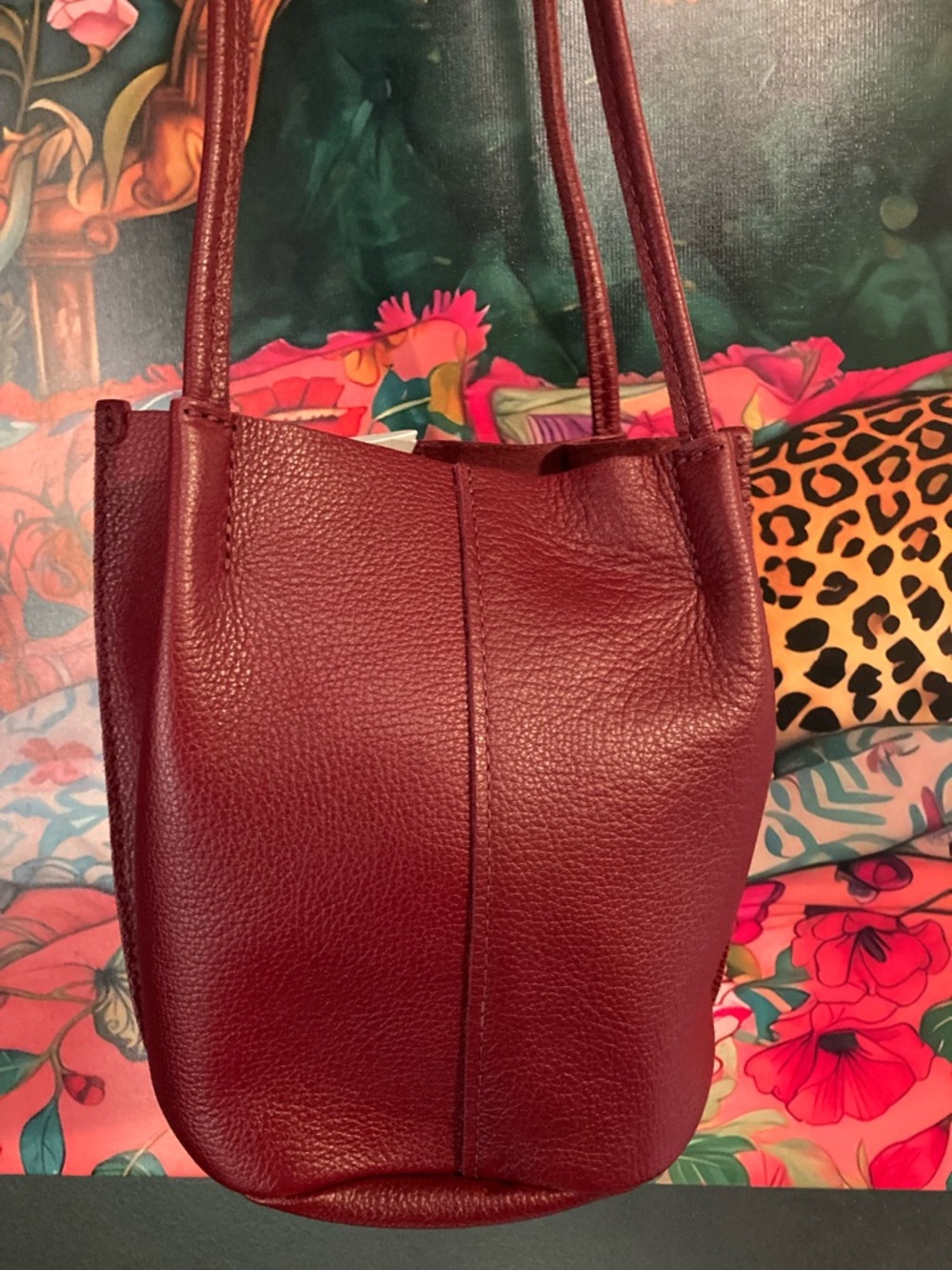 Portland Leather Devan in Rhubarb